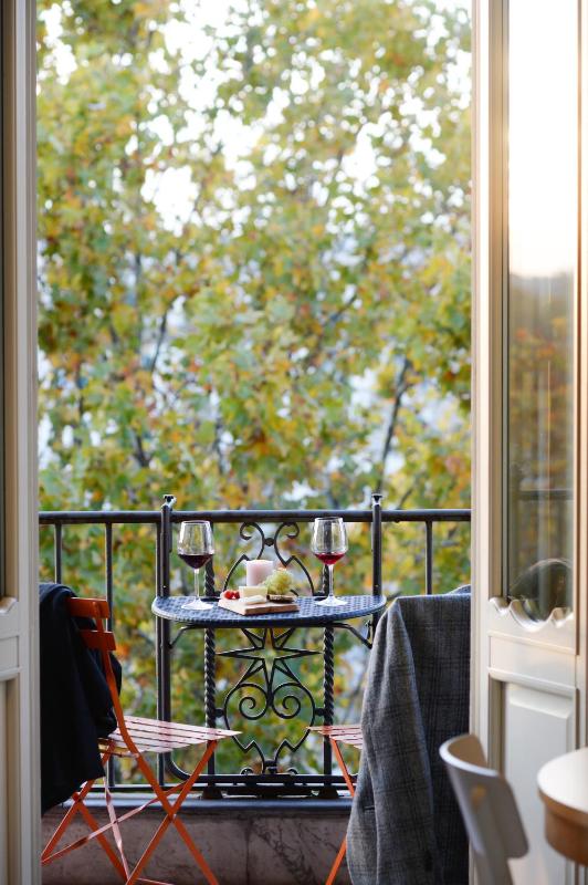 Superior Apartment image 3