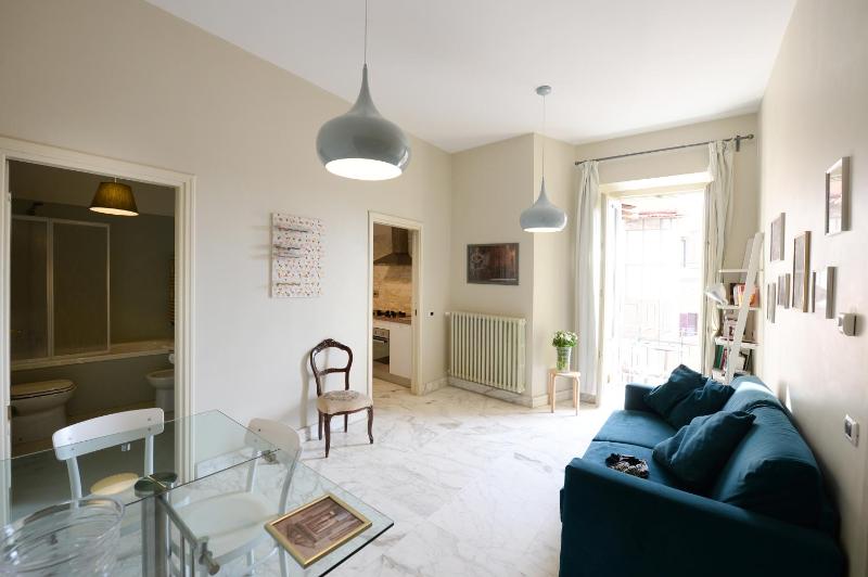 One-Bedroom Apartment image 3