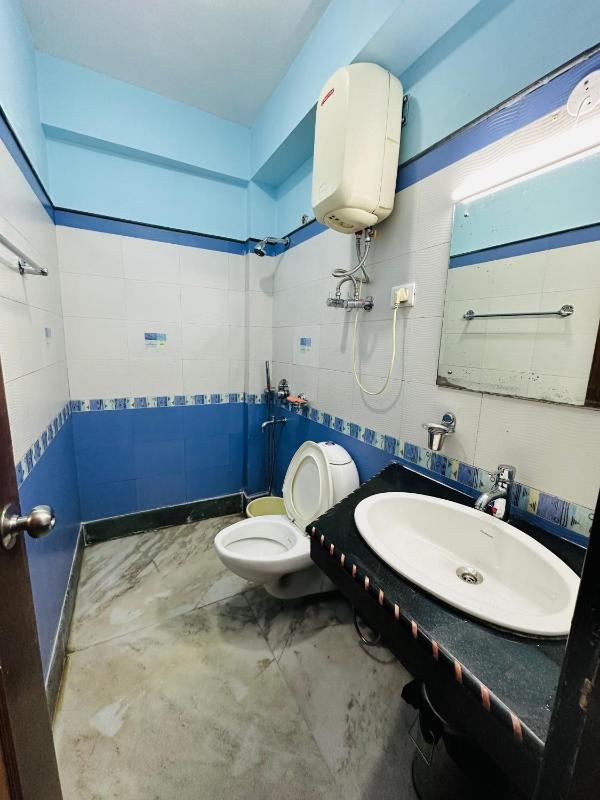 Hotel Gajraj Near M G Marg - image 16