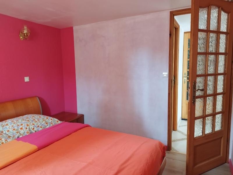 One-Bedroom Apartment image 1
