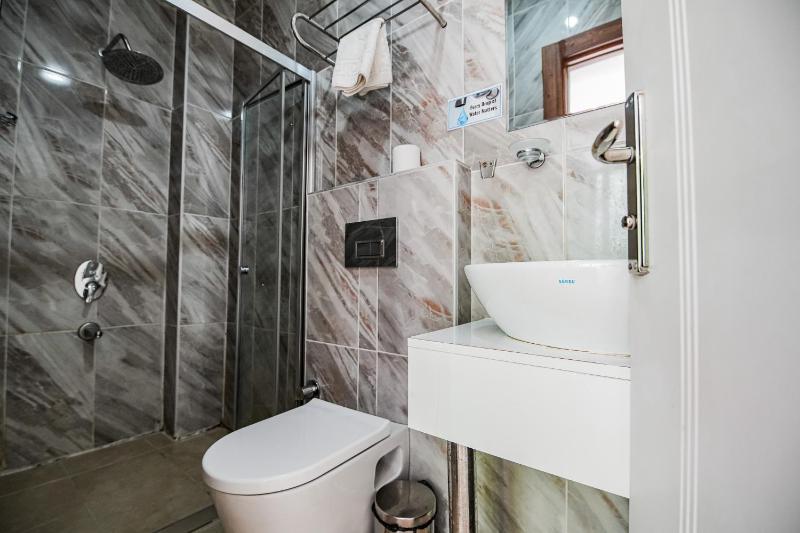 MITANI SUITES - image 11