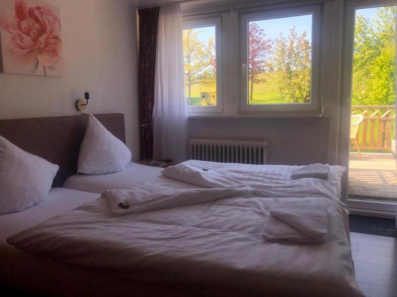 Small Double Room with Balcony image 1