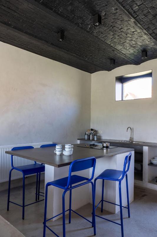 Studio with Terrace image 3