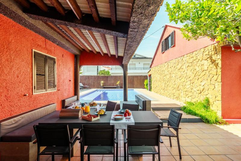 Five-Bedroom House image 4