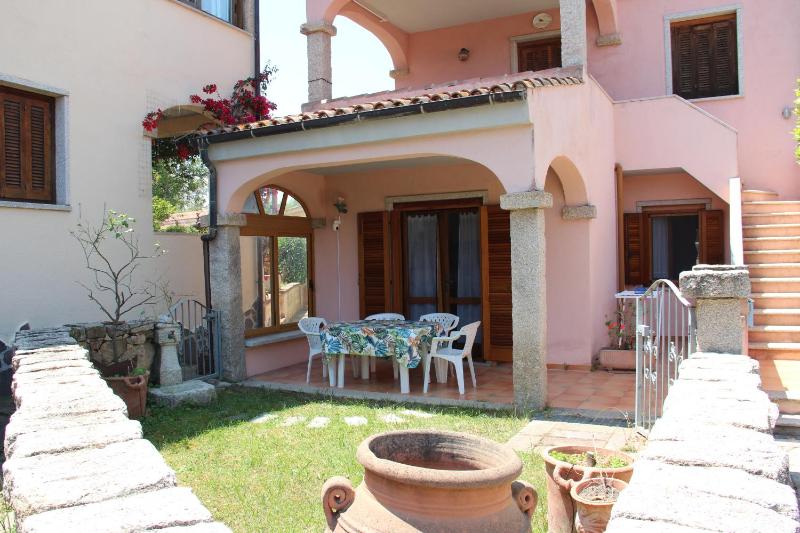 La Giara d'Ambra Garden House Images
