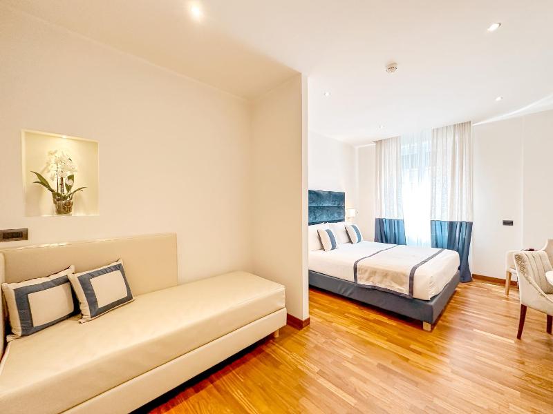 Superior Double Room image 4