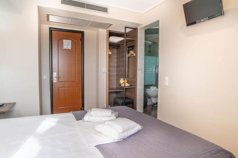 Superior Double Room image 4