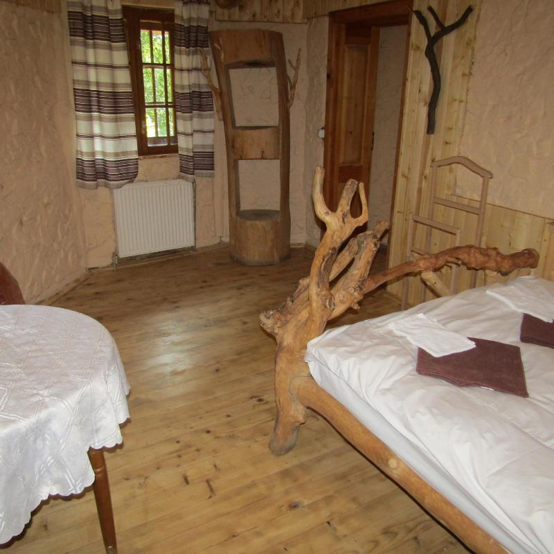 Family Room image 2