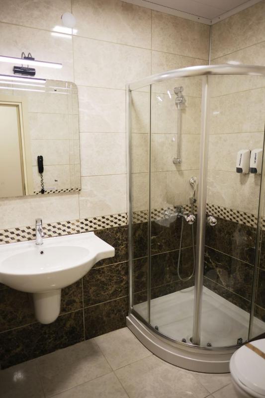 Superior Triple Room image 3