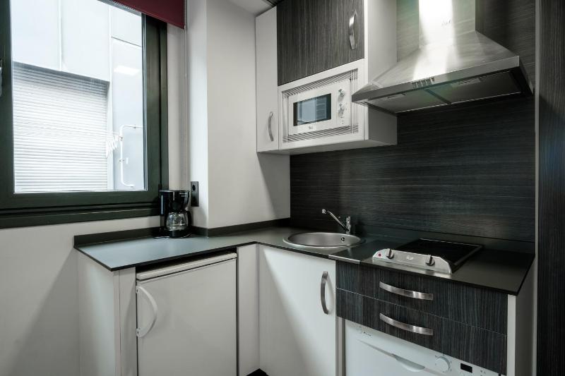 One-Bedroom Apartment image 3