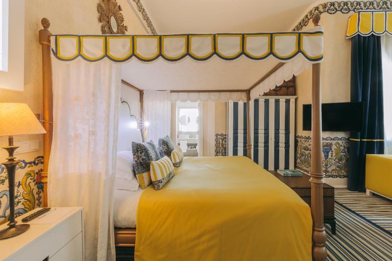 Junior Suite with Village View image 2