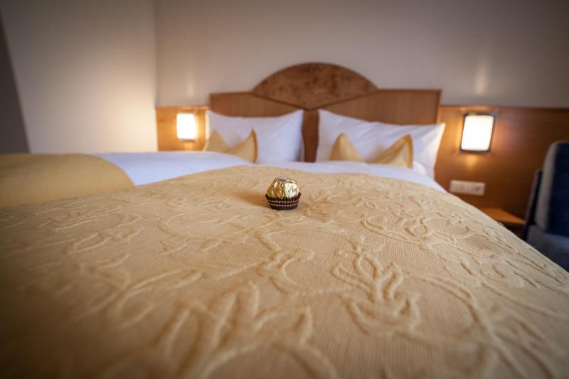Double Room with Balcony image 1
