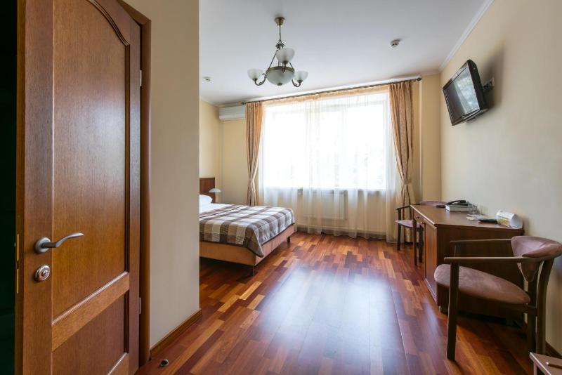 Comfort Double Room image 3