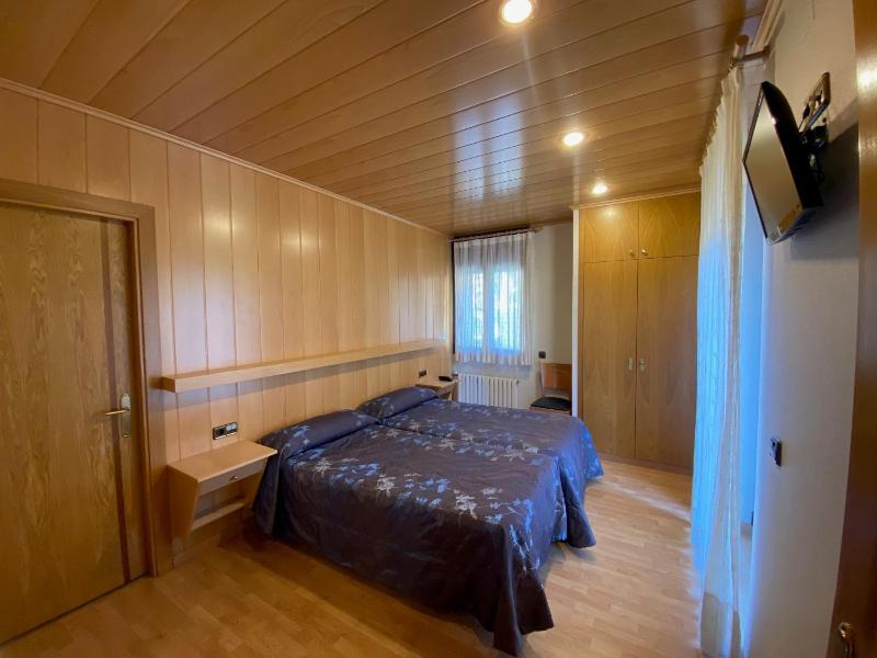 Double Room image 3
