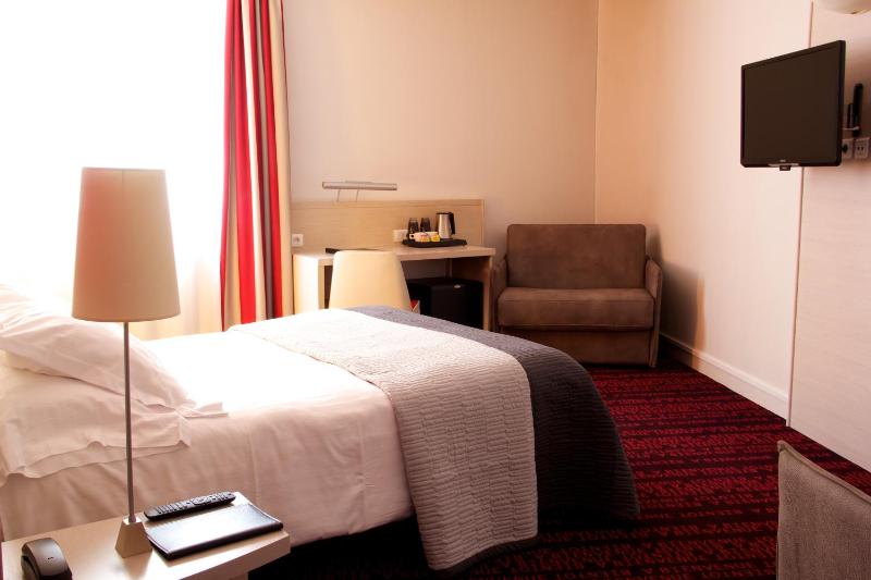 Quadruple Room image 3