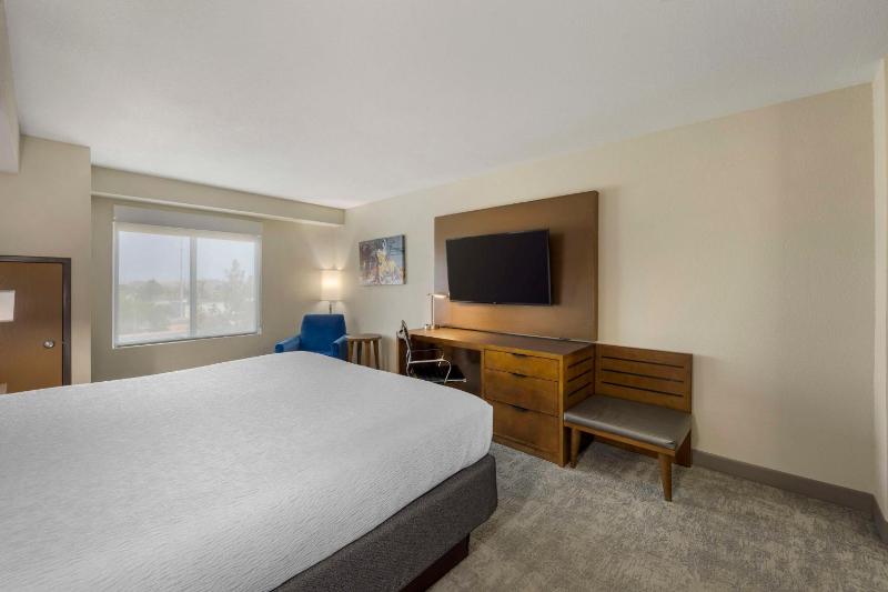 King Room - Communication Assistance/Non-Smoking image 3