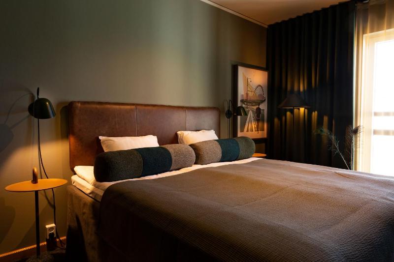 Standard Double Room image 4