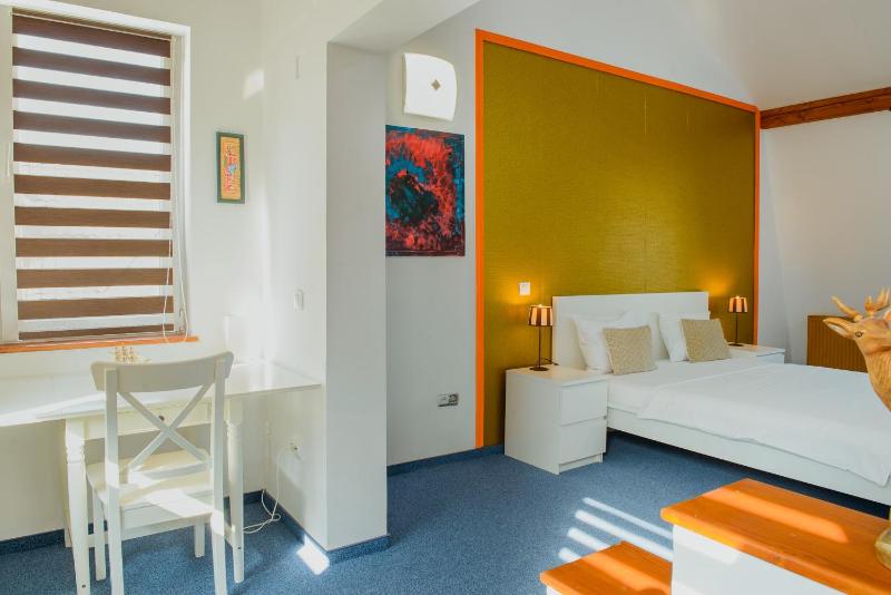 Single Room image 3
