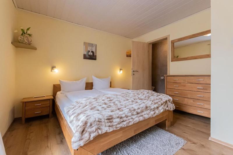 Double Room with Balcony image 1