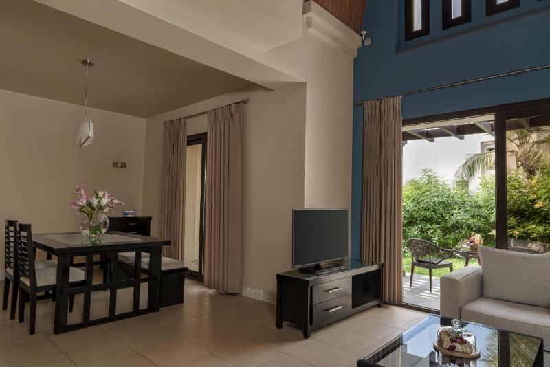 Garden View One Bedroom Villa image 4