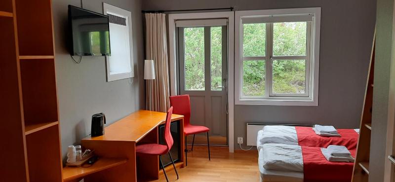Family Room with Mountain View image 4