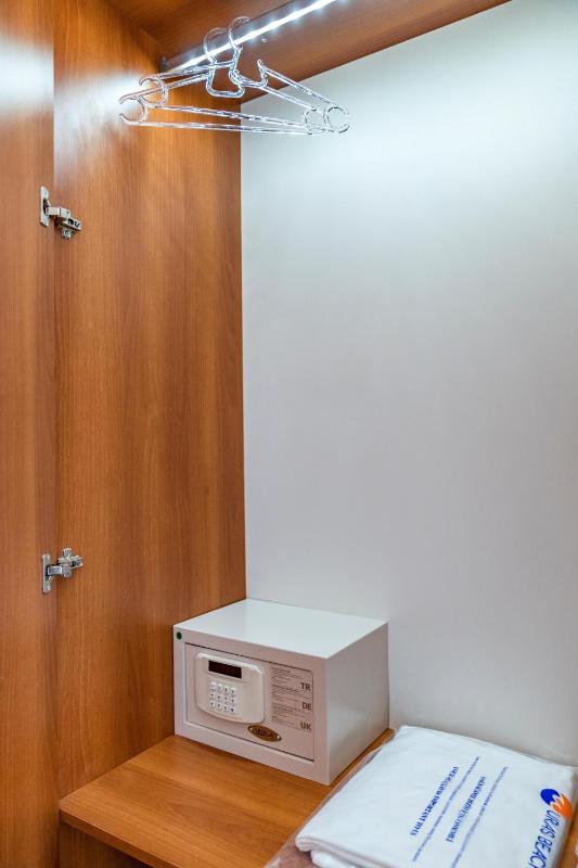  Standard Double Room - Partial Sea View image 3