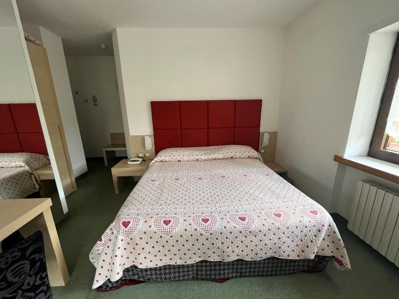Double  Room image 2