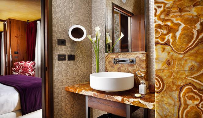 Suite with Gran Canal View image 2