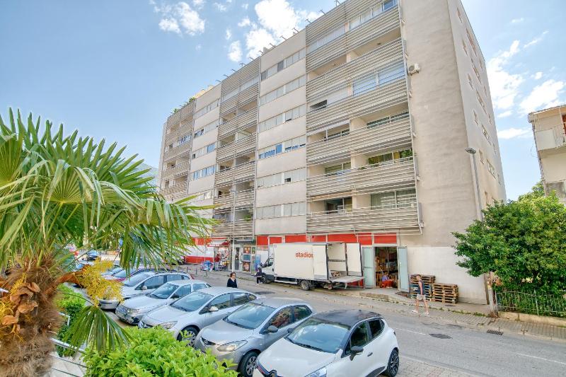 Apartment with Sea View image 2