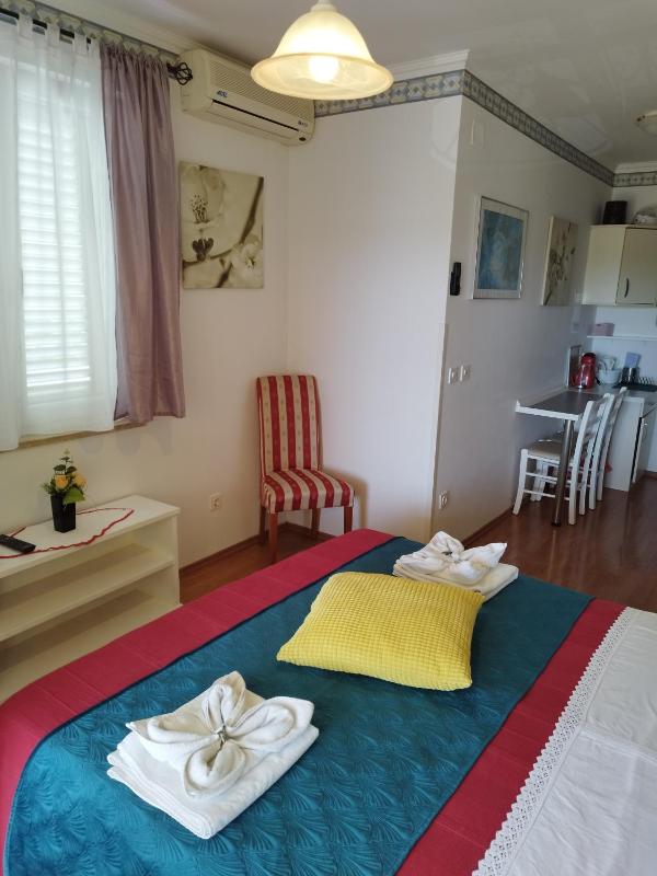 Superior Double Room with Sea View image 2