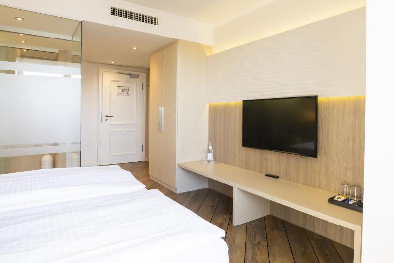 Single Room image 4