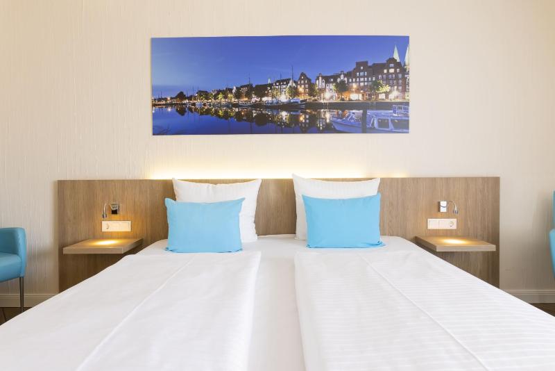 Deluxe Double Room image 4