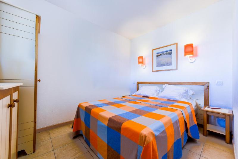 Standard Two-Room Apartment (4 Adults + 1 Child) image 4