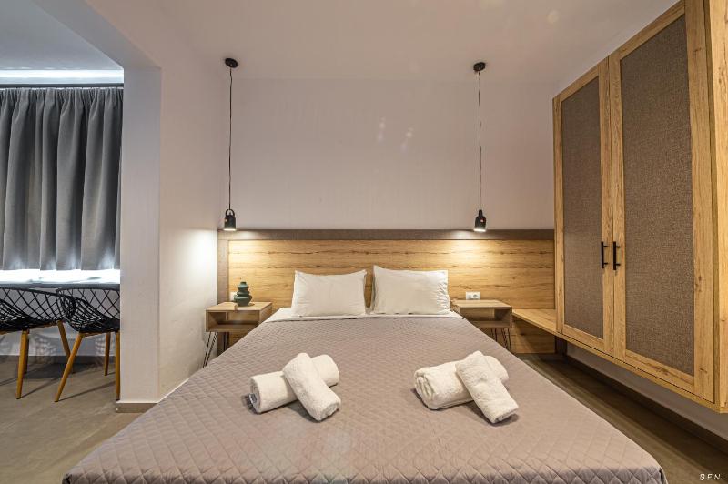 Superior One-Bedroom Apartment image 3