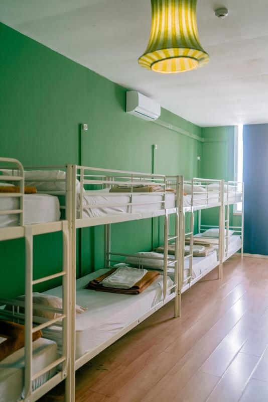 Bed in 12-Bed Mixed Dormitory Room image 4