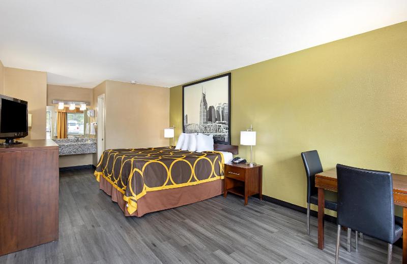 King Room - Non-Smoking image 2