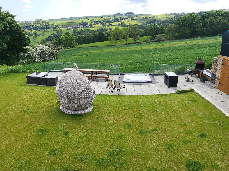 Top Hill Farm Cottage - image 22