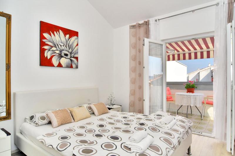 Double Room with Balcony and Sea View - without kitchen image 1