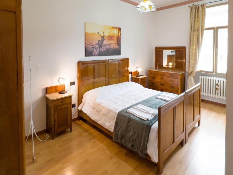 Double Room image 4