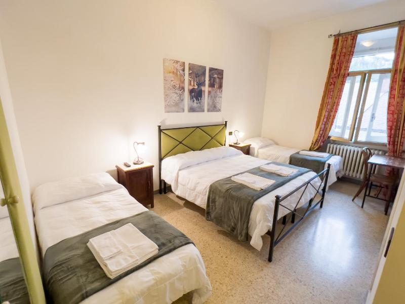 Quadruple Room image 3