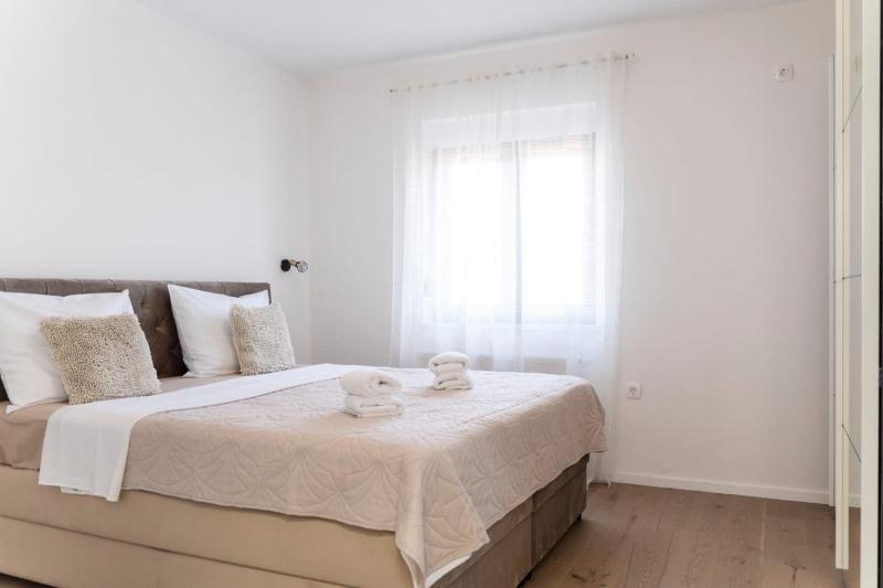 Apartmani Carmen - image 20