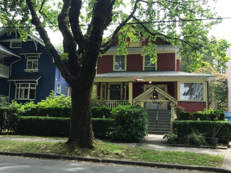 Douglas Guest House - image 13
