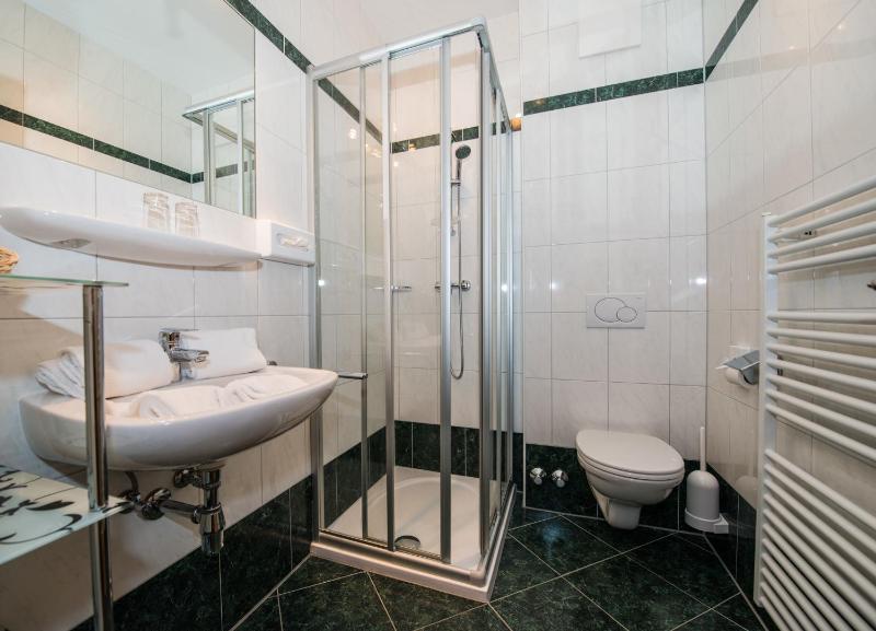 One-Bedroom Apartment (2 Adults) image 3