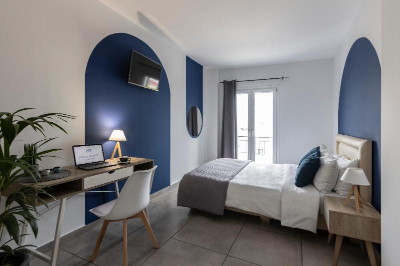 Deluxe Room image 3
