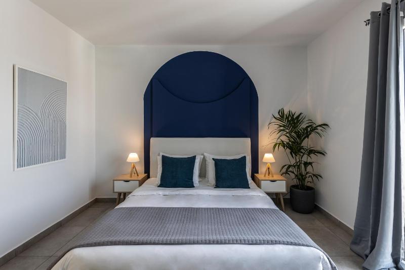 Deluxe Room with Sea View image 4