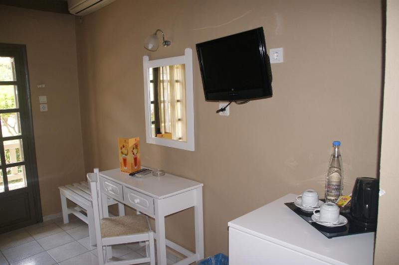 Double or Twin Room image 3