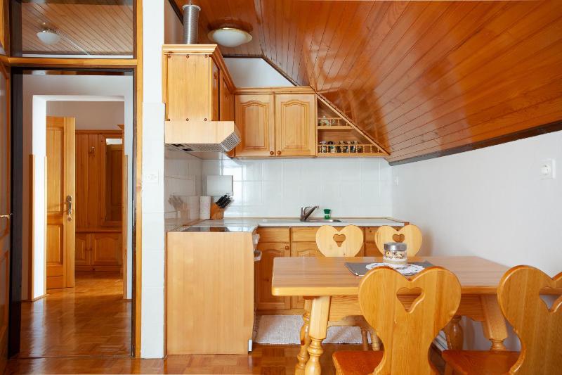 One-Bedroom Apartment image 1