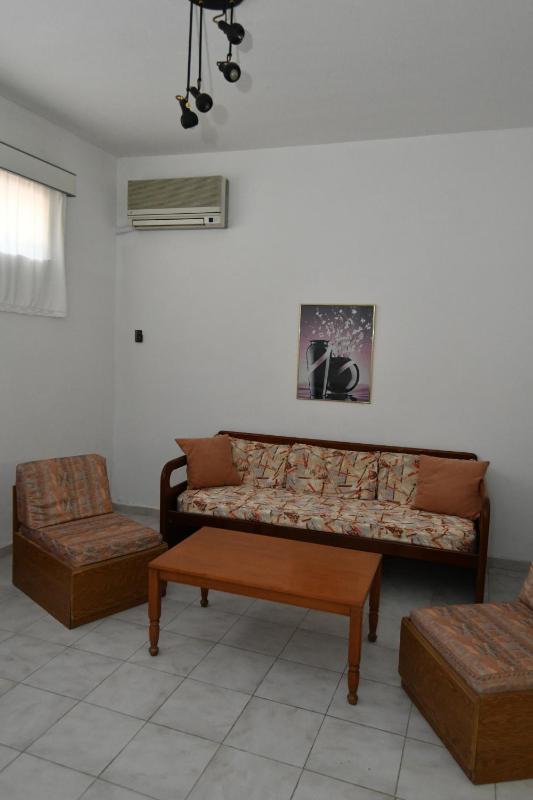 Economy Apartment- Semi Basement image 1