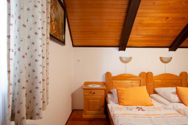 Deluxe Double Room image 2
