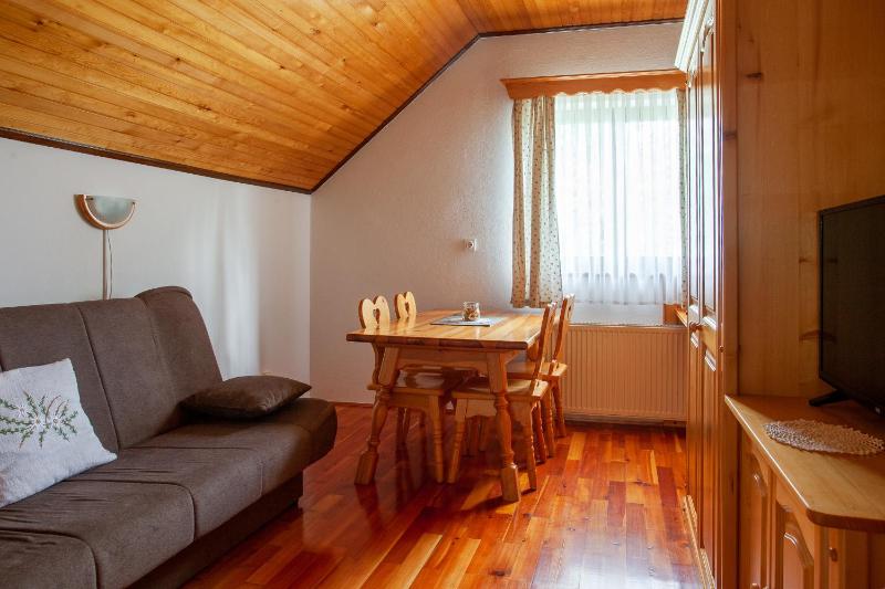 Apartment with Mountain View image 1